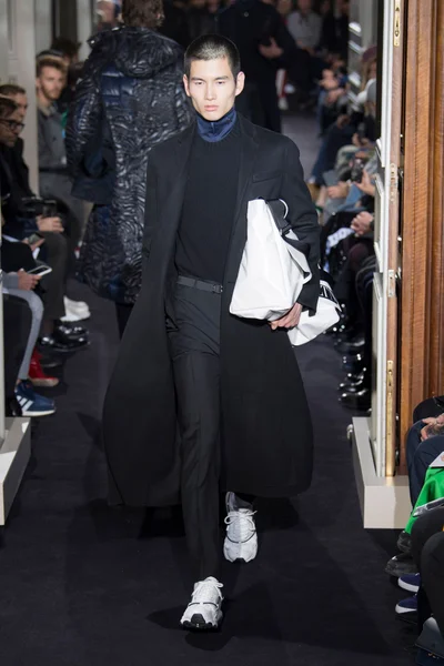 Look 46